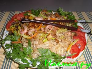 Корейско-Китайско-Японская дружба. День рисовой лапши Корейско-Китайско-Японская дружба. День рисовой лапши