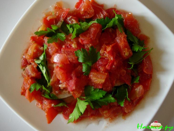 Хек с томатно-имбирным соусом