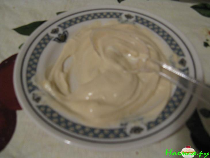 Лосось в горчично-майонезном соусе запечённый с овощами