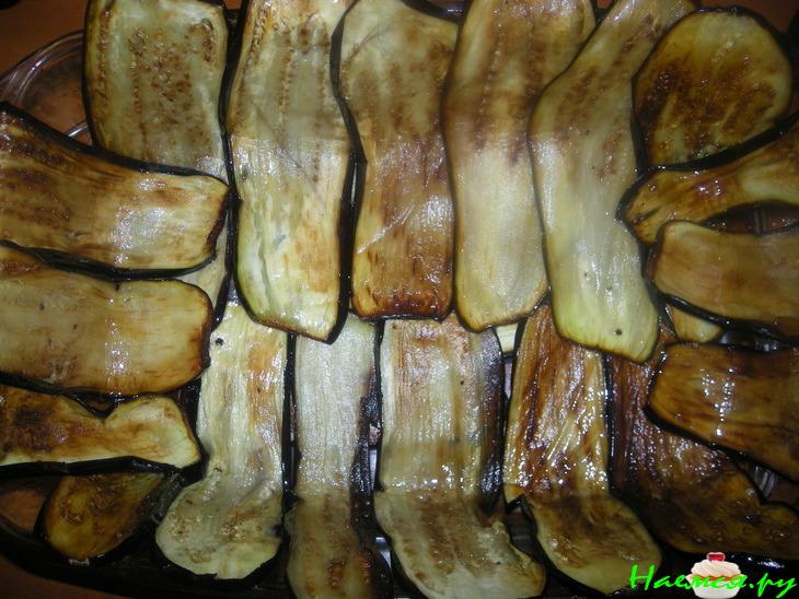 Мусака с фаршем и сыром Мусака с фаршем и сыром