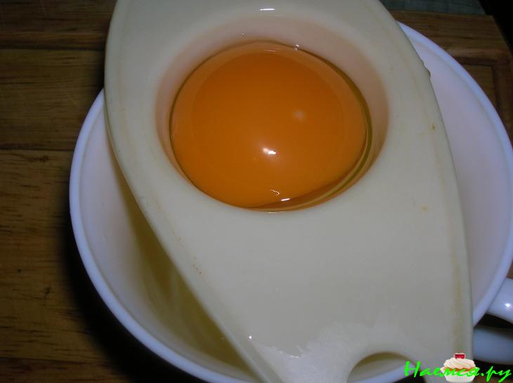 Запеченные яйца с беконом-карри Запеченные яйца с беконом-карри