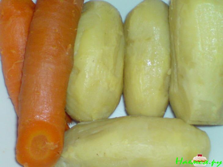 Мясо с овощами под грибным соусом