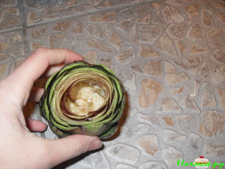 Артишок с винным соусом Артишок с винным соусом