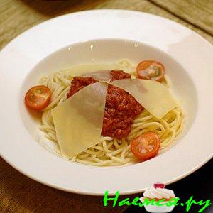 Паста под соусом Болоньезе