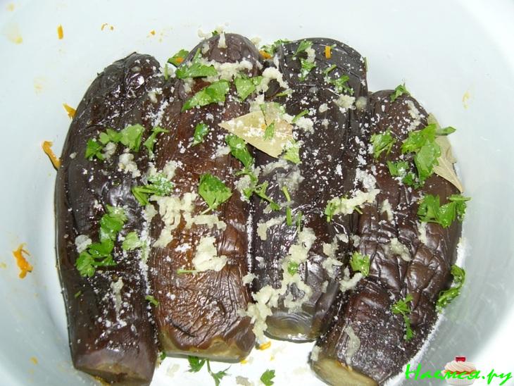 Баклажаны фаршираванные морковью Баклажаны фаршираванные морковью