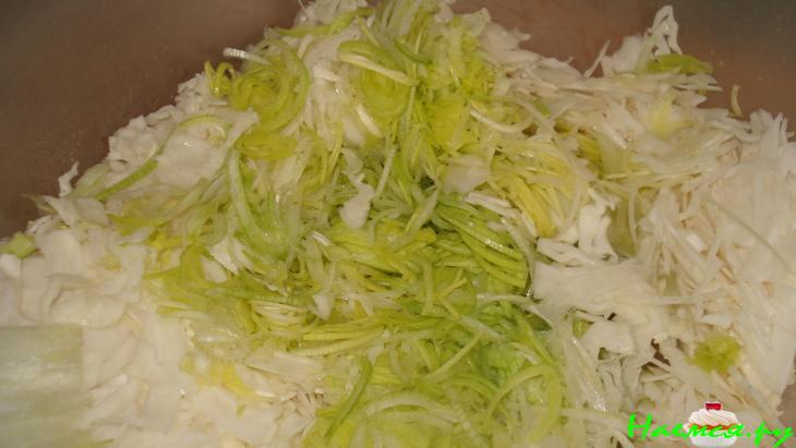 Салат из капусты с вкусной заправкой