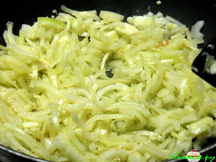 Кальмары с томатами на греческий манер (Kalamarakia me tomata)