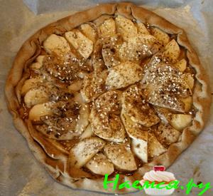 Пирог дружба яблок с грушами