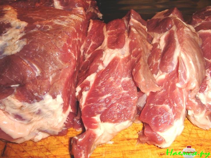 Отбивная под сочной овощной щубкой Отбивная под сочной овощной щубкой