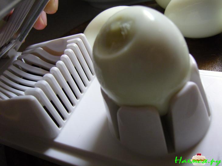 Салат с консервированной рыбой Салат с консервированной рыбой