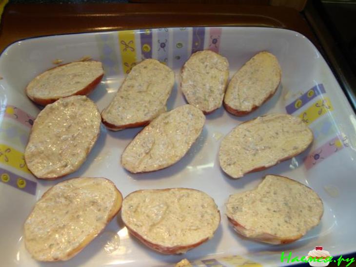 Картофель и яйца, запеченные под соусом карри Картофель и яйца, запеченные под соусом карри