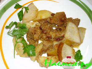 Телятина с грушей и изюмом Телятина с грушей и изюмом