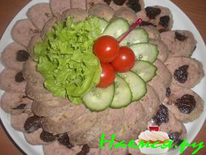 Рулет из индейки с черносливом