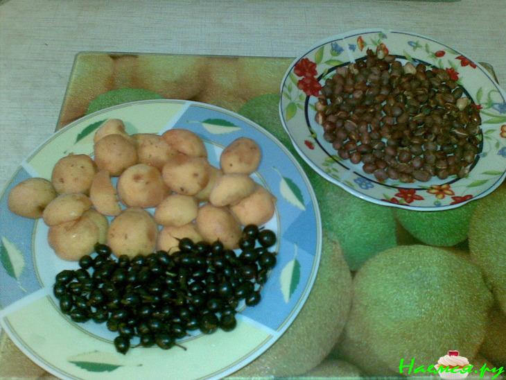 Пирог с абрикосами и ёштой под арахисовой корочкой