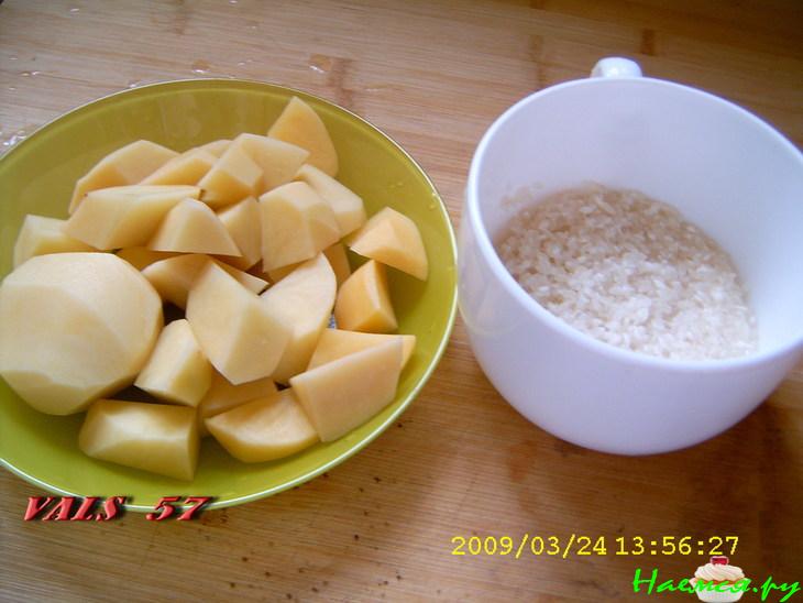 Зеленый борщ с телячьими хвостами