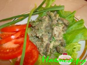 Печенка под зеленым соусом Печенка под зеленым соусом