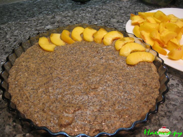 Пирог 'Подсолнух' с персиками