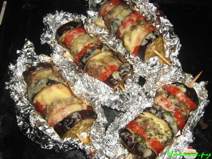 Баклажаны с мясным фаршем на шампуриках Баклажаны с мясным фаршем на шампуриках