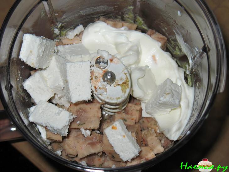 Паста для тарталеток из копченой рыбы и авокадо