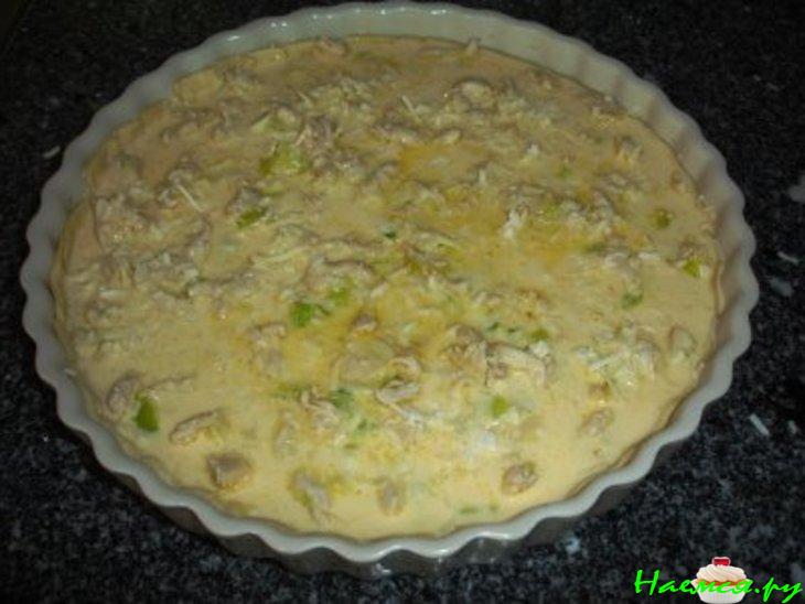 Пирог из курицы и лук-порей