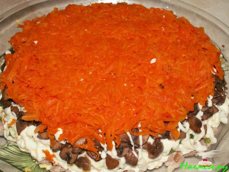 Салат "Сказка" с телячьей вырезкой и королевскими шампиньонами Салат "Сказка" с телячьей вырезкой и королевскими шампиньонами