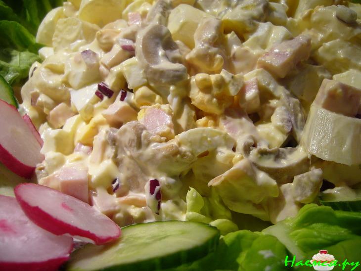 Яичный салат с шампиньонами и спаржей