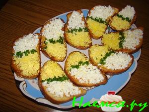 Гренки праздничные с с яйцом и зеленью