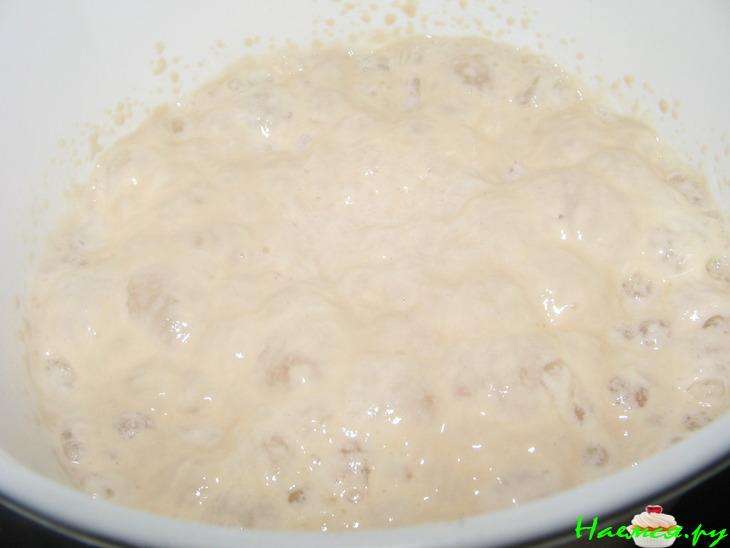 Пирог с двумя видами сыра из теста для пиццы