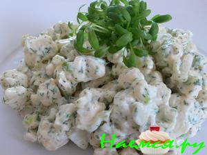 Салат из цветной капусты в сметанно-майнозной заправке