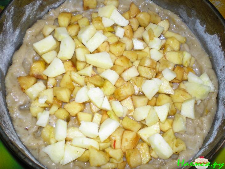 Пирог "Яблоки под снегом и на снегу"