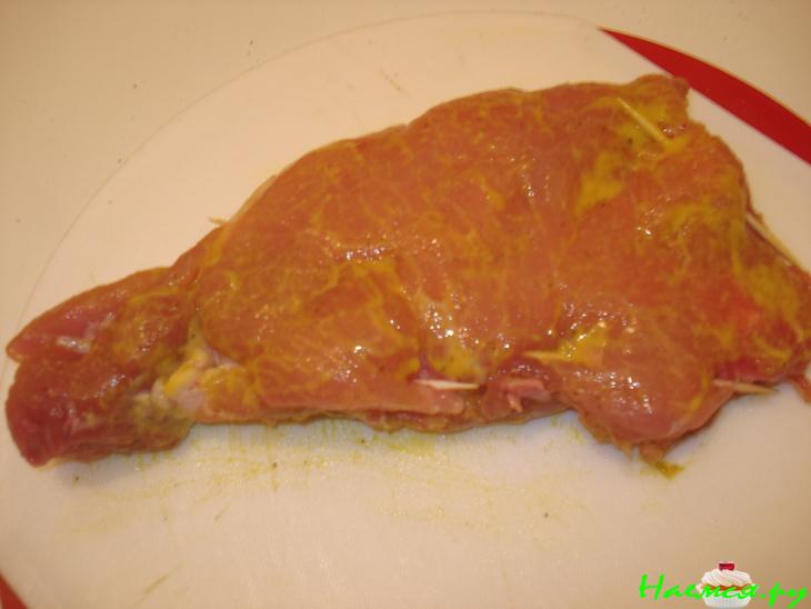 Фаршированная отбивная в коньячно &ndash; горчичном маринаде