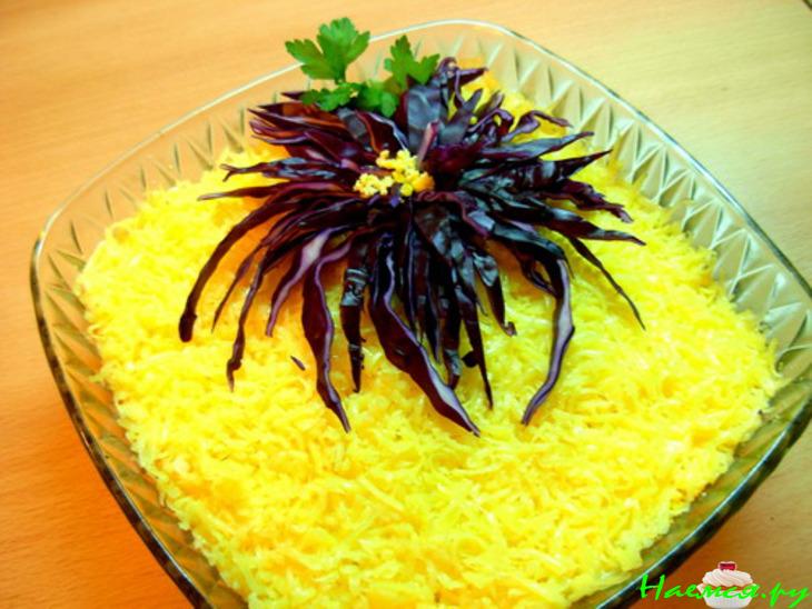 Салат "Хризантема" с крабовыми палочками Салат "Хризантема" с крабовыми палочками