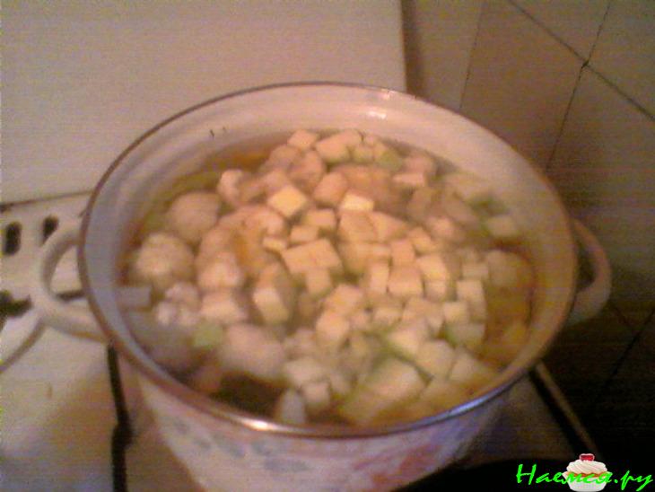 Летний овощной суп