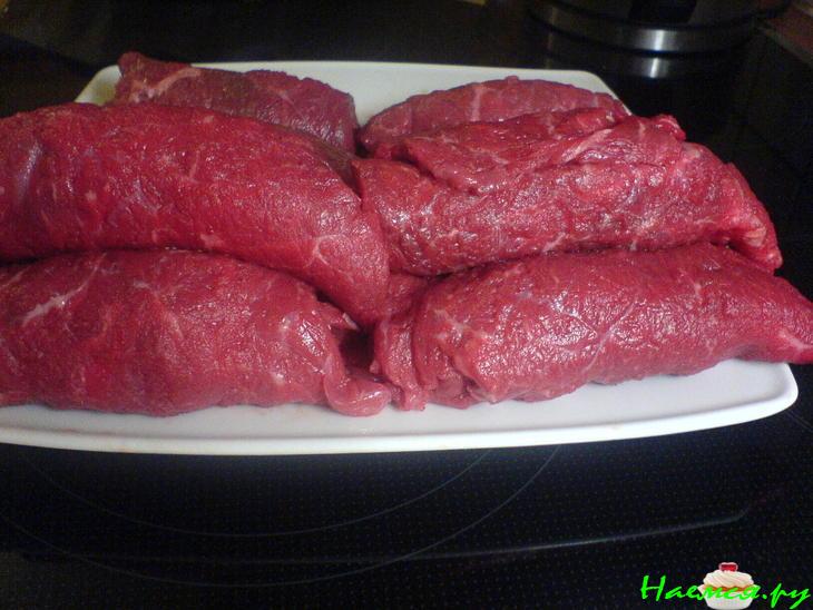 Говяжьи рулетики со шпиком