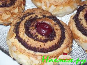 Булочки из творожного теста с маковой начинкой Булочки из творожного теста с маковой начинкой