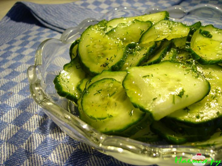 Малосольный огуречный салат