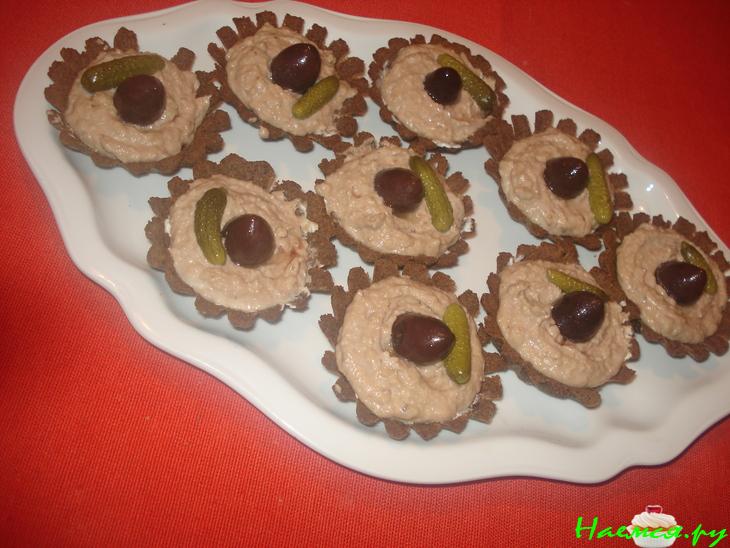 Крем-паштет из сельди в корзиночках