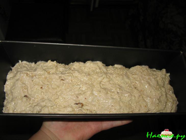 Ароматный медовый хлеб с кунжутом и орехами