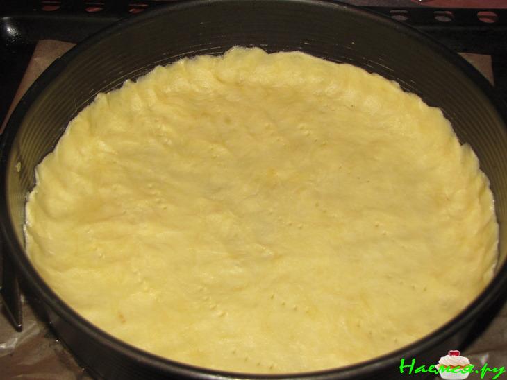 Киш с копчёными курицей и сыром