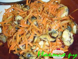 Салат с мидиями и корейской морковью