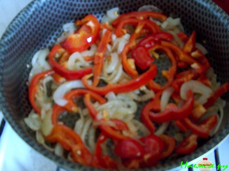 Кальмары в овощах