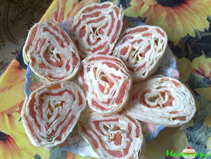 Лаваш с семгой и с сыром&nbsp; 