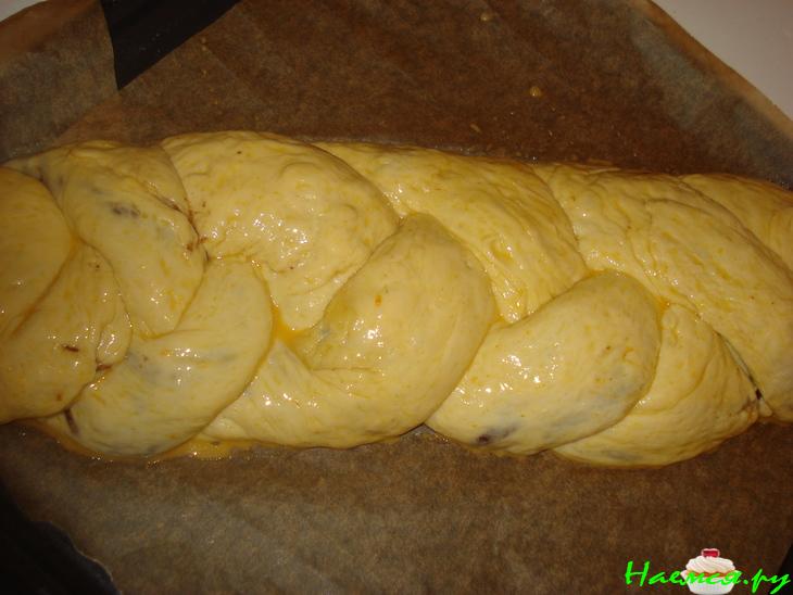 Сдобная хала со сливово-ореховой начинкой Сдобная хала со сливово-ореховой начинкой