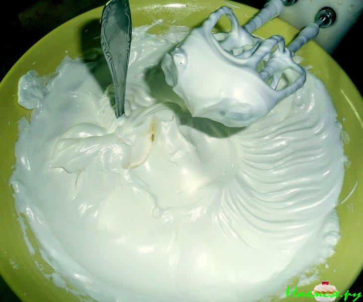 Торт "Киевский" с кремом на сгущенке, какао и коньяке