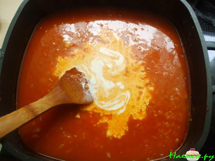 "Гуляш" со сливками и томатом