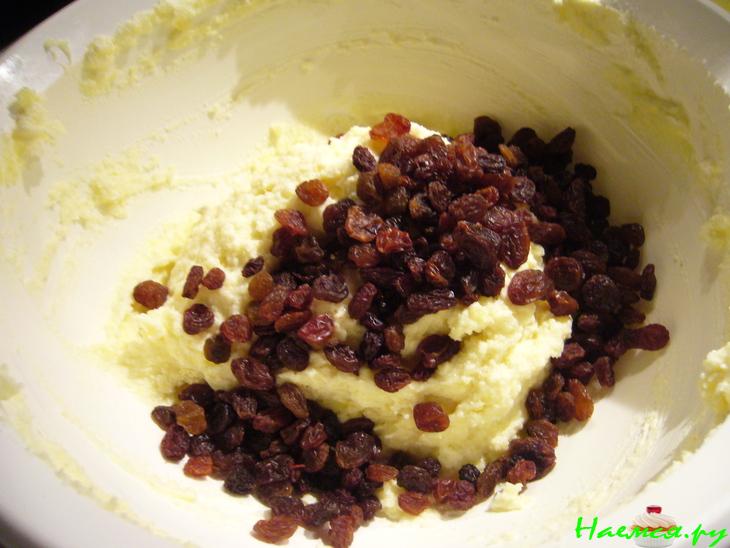 Не совсем обычные сырники с орехами и изюмом Не совсем обычные сырники с орехами и изюмом