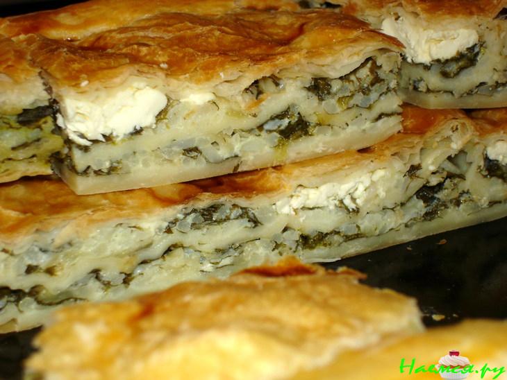 Пирог (пита) со щавелем, рисом и фетой