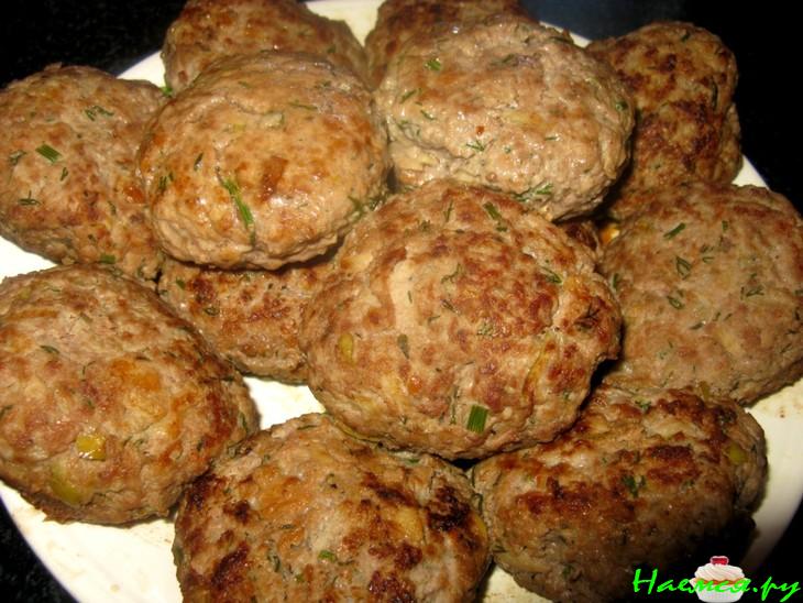 Котлеты с яблоком