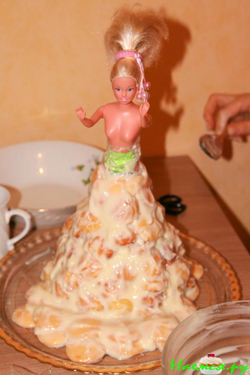 Торт "Барби" из заварного теста