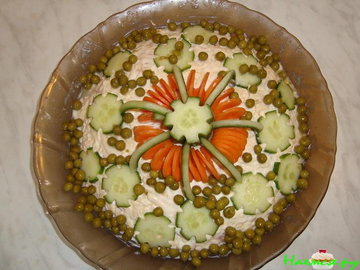 Салат "Сервелат"